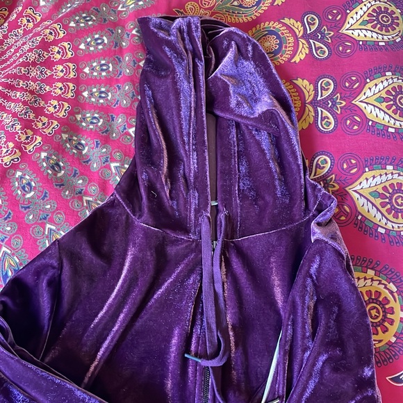 Velvet forever 21 cropped sweatshirt 💜 - Picture 4 of 7